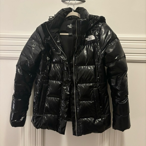 The North Face Black Shiny Puffer - Picture 2 of 6